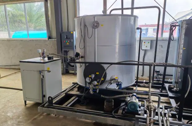 Fuel-oil skid with the electric pre-heating unit (left) and the water treatment and pump set (right).